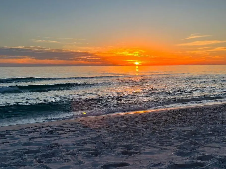 Sea Escape 2 Bedroom Beachfront At Pinnacle Port Panama City Beach